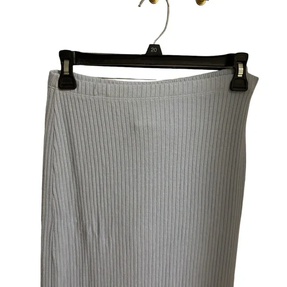 Reformation ribbed skirt in baby blue size M - Picture 3 of 4